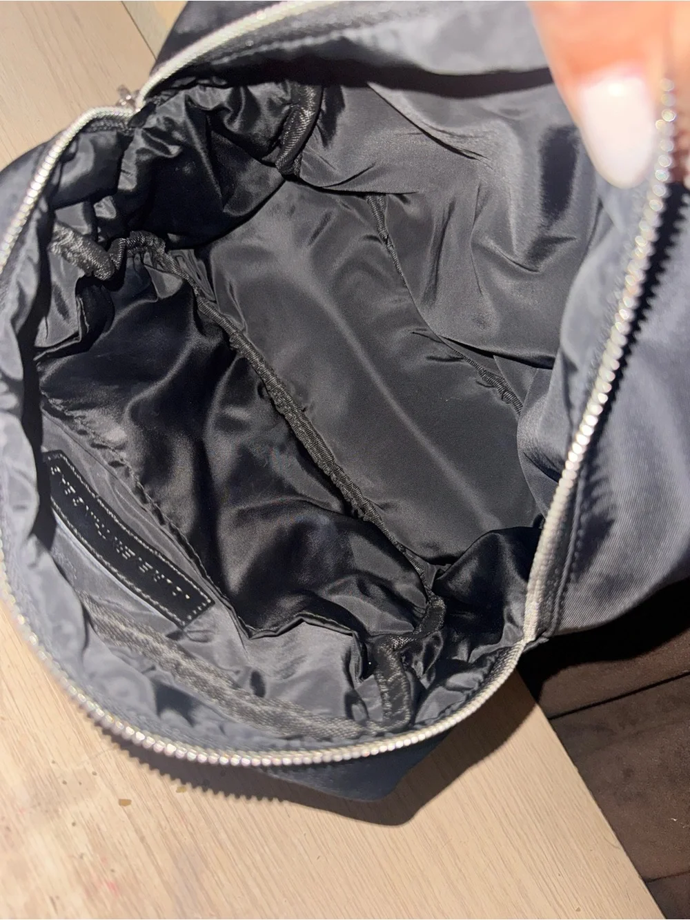 Set makeup bag